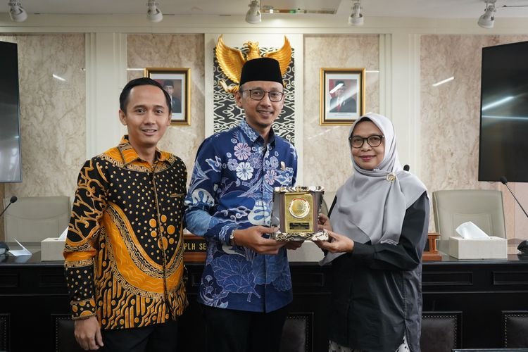 Sekretariat DPRD Jawa Barat Terima Kunjungan Kerja DPRD Jambi dan Kabupaten Cirebon