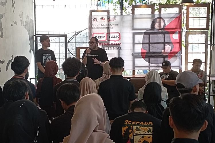 Diskusi Bareng Gen Z dan Milenial, Ono Surono Tolak Kenaikan UKT Mahasiswa