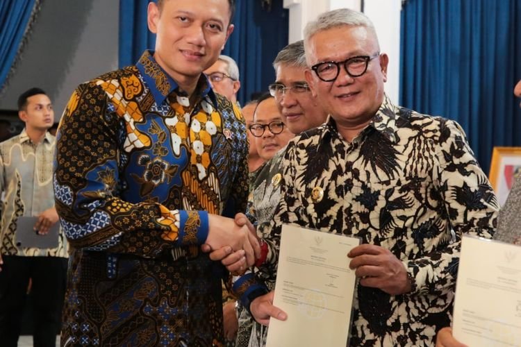 Pemkot Bandung Deklarasikan Diri Sebagai Kota Lengkap Sertipikat Tanah