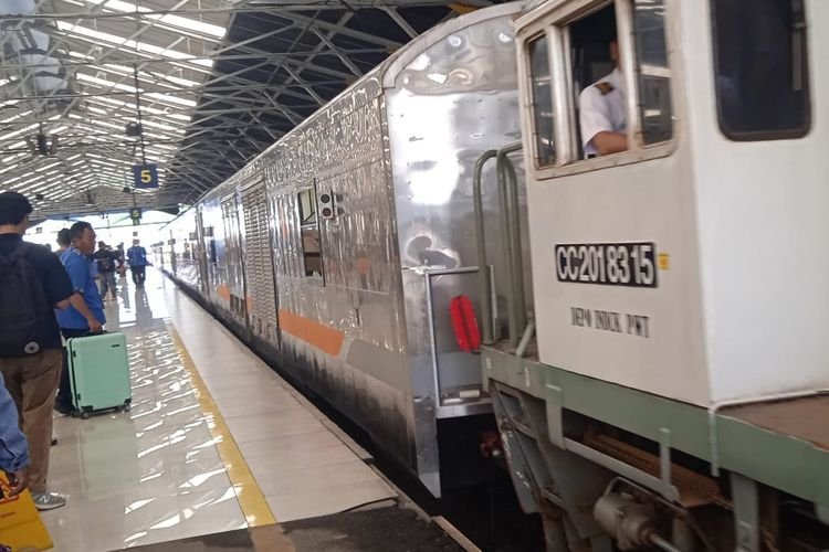 Idul Adha 2024: Ini yang Dilakukan KAU Daop 2 Bandung: Tambah Armada dan Alokasikan 42 Ribu Tiket