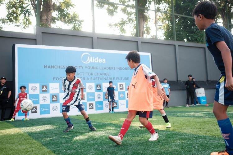 Midea dan Manchester City Menyelenggarakan Fase Terbaru dari Inisiatif Komunitas Sepak Bola Global di Bandung, Indonesia