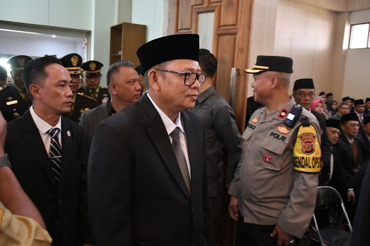Ikut Hadir di Pelantikan DPRD Kabupaten Sukabumi, Ini Pesan Pj Wali Kota
