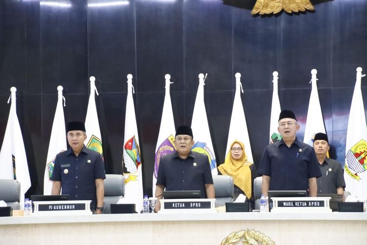 Gelar Rapat Paripurna, DPRD Jabar Sampaikan Nota Pengantar Gubernur terkait Ranperda tentang Perubahan APBD 2024