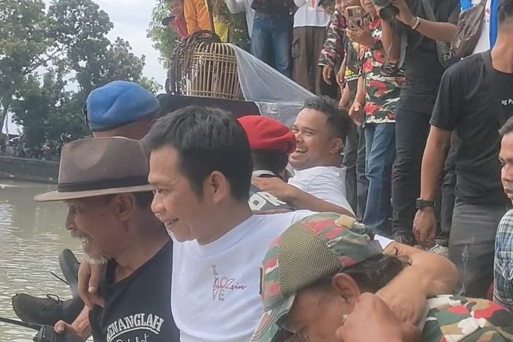 Dedi Mulyadi dan Pasangan ZeinJo Gubyak Diikuti Ribuan Warga Purwakara