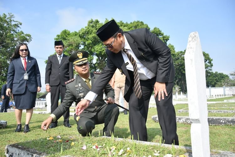 Pj Wali Kota Ajak Generasi Muda Teladani Semangat Pahlawan