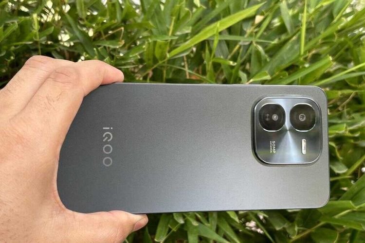 iQOO Z9x 5G: Performa Ngebut, Baterai Gede, Harga Pas di Kantong!