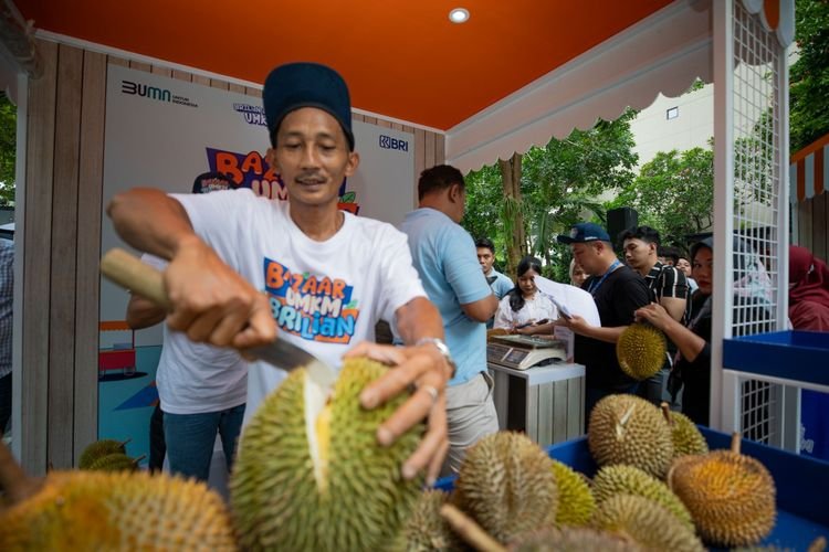 BRI Gelar Bazaar UMKM BRILiaN, Dukung Pemasaran Produk Lokal dari Daerah