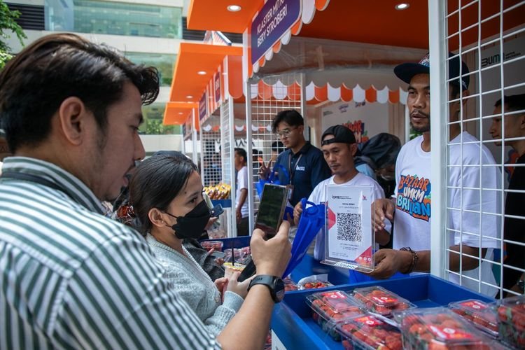 Klaster Mitra Bery, Kisah Sukses Petani Stroberi yang Didukung BRI