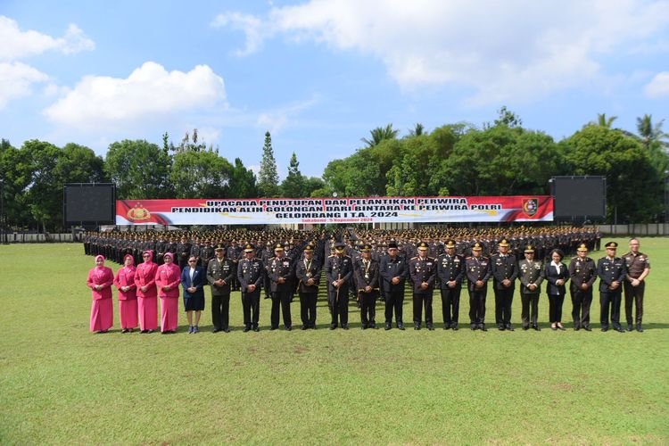 Ratusan Bintara Polri Resmi Jadi Perwira