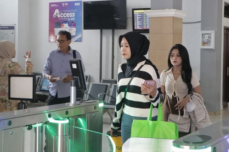 Mau Pelesiran Akhir Tahun? Pemesanan Tiket Kereta Nataru 2024-2025 Sudah Bisa Lho