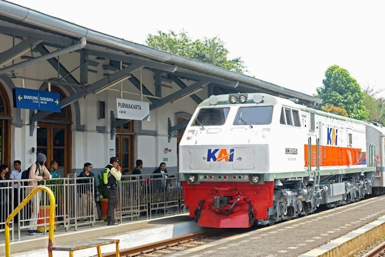 KAI Layani Ratusan Juta Penumpang Kereta Bersubsidi, Commuter Line Terfavorit, Berapa Jumlahnya?