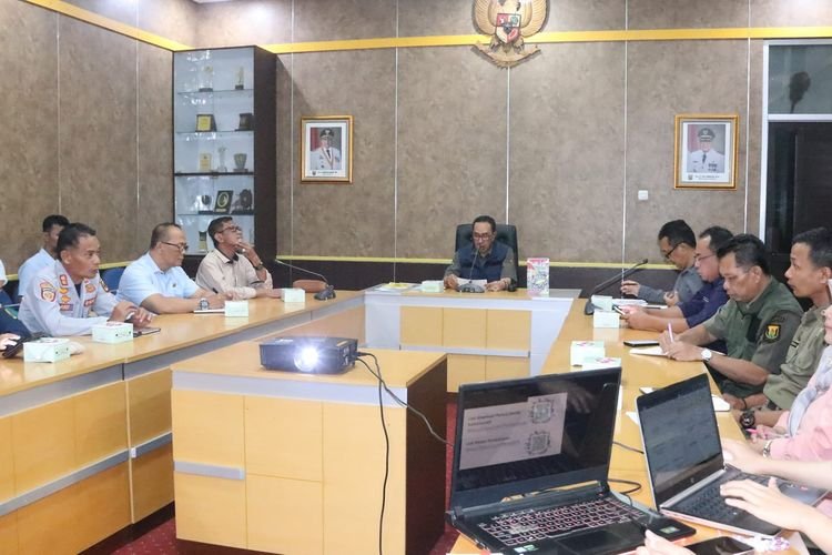 Sekda Sukabumi Sebut Sejumlah Perusahaan Tidak Taat Administrasi.