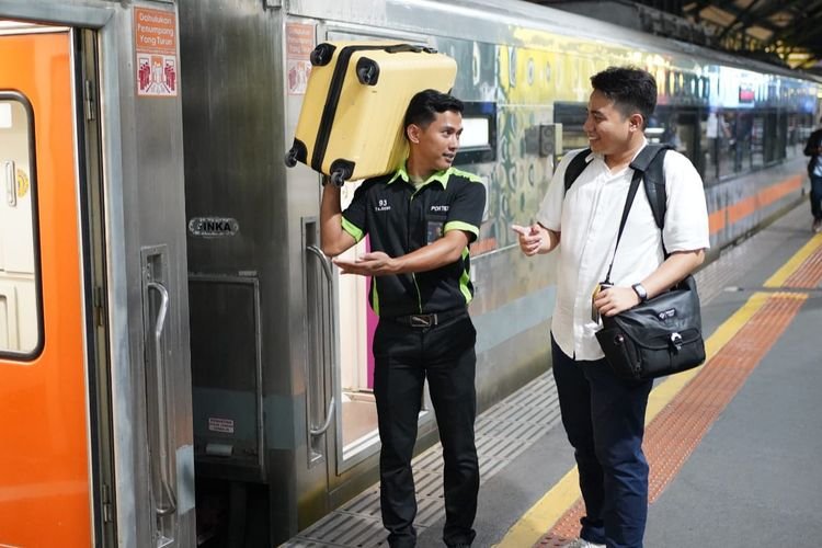 Nataru 2024-2025: Tiket Kereta Jarak Jauh-Menengah Laris Manis, Terjual Sebanyak 803 Ribu Lembar