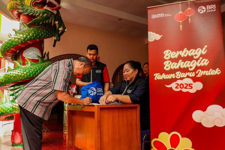 BRI Peduli Berbagi Kebahagiaan di Tahun Baru Imlek 2025, Salurkan 2.000 Paket Sembako