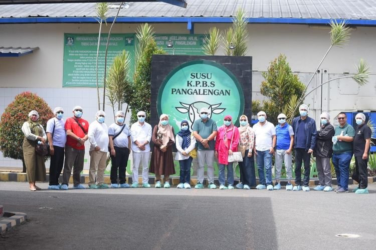 Kunjungi Koperasi di Pengalengan, Pj Wali Kota :Bukti Kesejahteraan Masyarakat Meningkat Lewat Ekonomi Kebersamaan