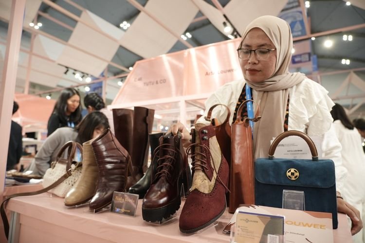 Bersama BRI, Sepatu Lokal Malang Tembus Pasar Global, Ekspor ke Singapura hingga AS
