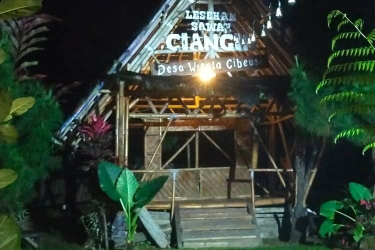 Lesehan Sawah Ciangin, Desa Wisata Cibeusi Sajikan Nuansa Berlibur Fresh, Natural dan Ngangenin, Pj. Gubernur pun Kepincut