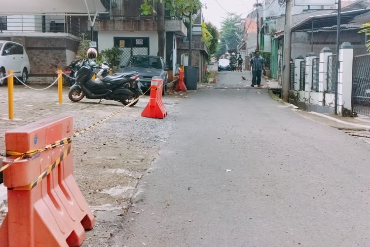 Hari Pertama Kerja, Bupati Purwakarta Om Zein Langsung Cek Lingkungan Pemkab dari Taman, Air Mancur Hingga Parkiran