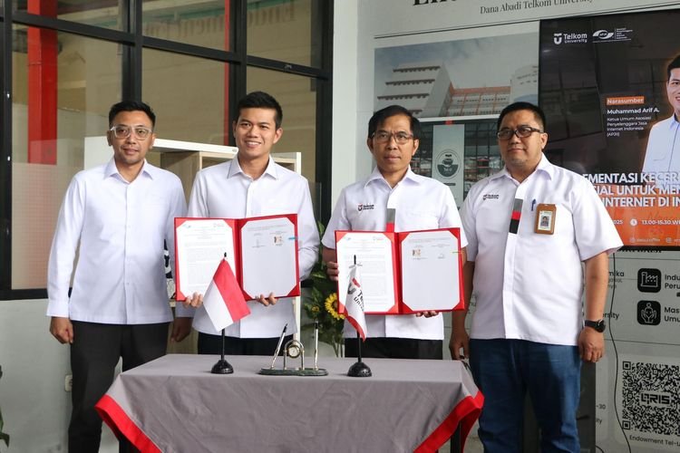 Wujudkan Tata Kelola Internet Berbasis AI, Telkom University Bersinergi dengan APJII