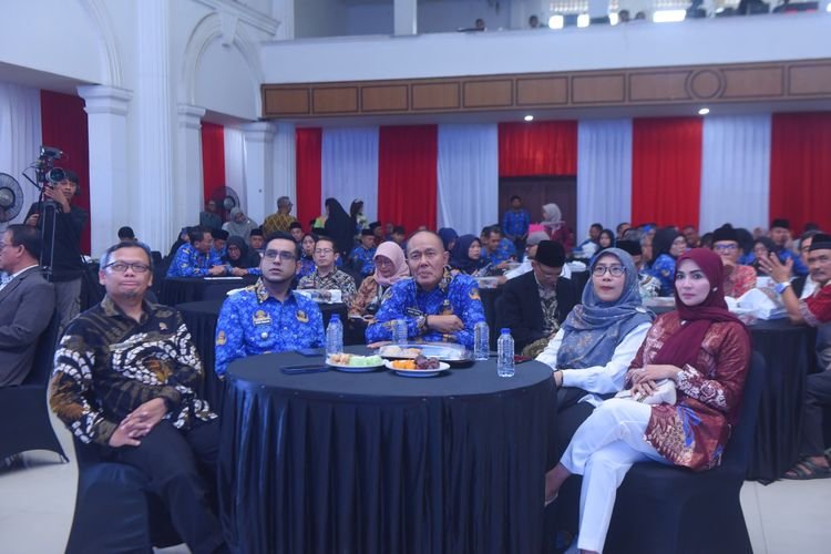 Ayeo Zaki Unggullkan Program Wakat, Ketua DPRD Malah Berpesan Ini