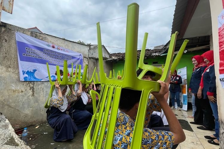 Pelajar di Sukabumi Kunjungi Rumah Aman Gempa, Ternyata ini Tujuannya