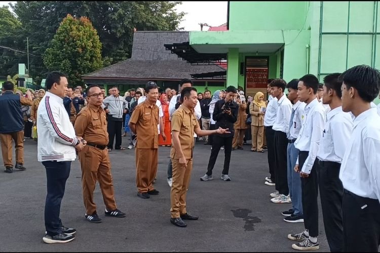 Disdik Purwakarta Terbitkan Sejumlah Larangan, Mulai Dari Pemberian PR Hingga Penggunaan HP Kepada Siswa