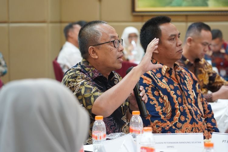OJK PERKUAT PERAN SEKTOR JASA KEUANGAN DORONG EKONOMI DAERAH MELALUI KOMODITAS UNGGULAN DI JAWA BARAT