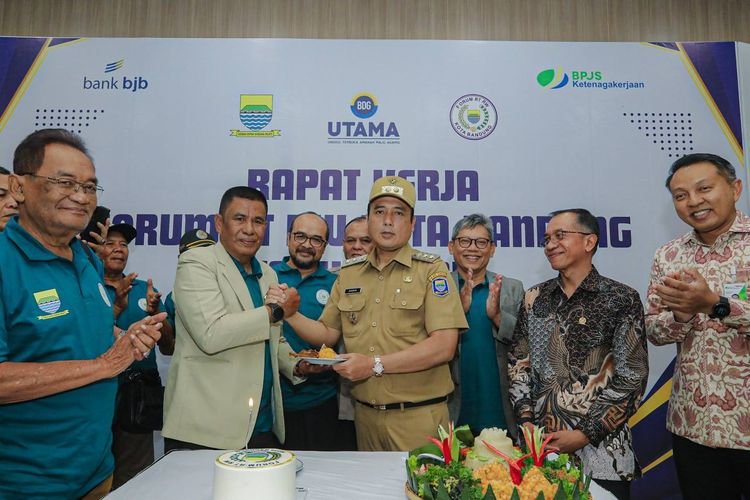 Wakil Wali Kota Bandung: RT dan RW Ujung Tombak Pembangunan