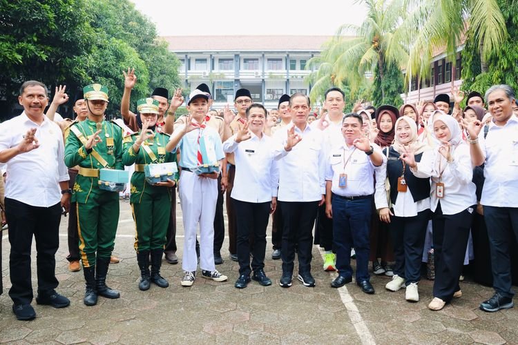 Mengenal Gerakan Ecobrick Pelajar Purwakarta yang Dipamerkan Dihadapan Menteri LHK dan Bupati Om Zein