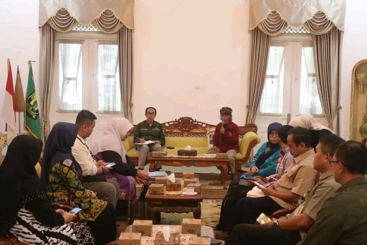 Bersama Wayang Sukuraga, Pemkab Sukabumi Siap Kolaborasi Tingkatkan Literasi Generasi Muda