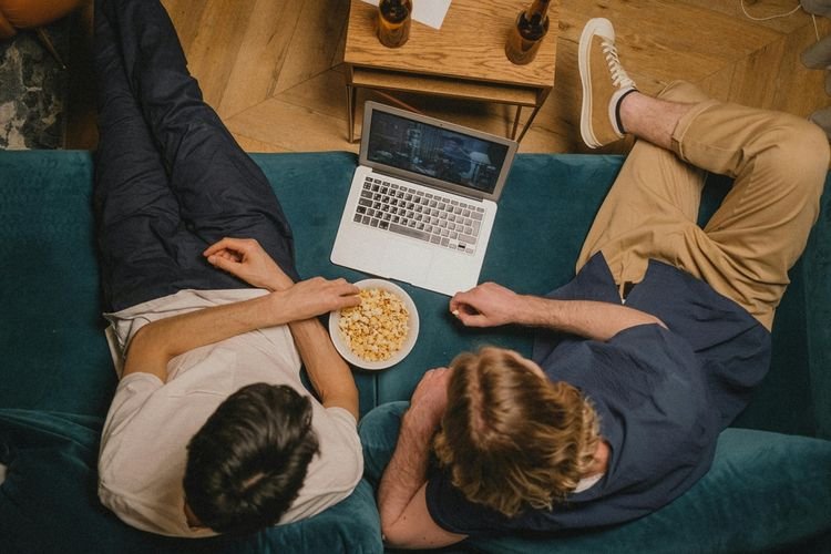 Alternatif LK21: 21 Platform Legal Nonton Film Online yang Aman dan Bebas Virus