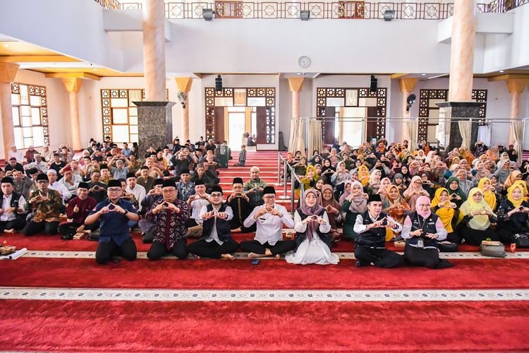 Pemkot Sukabumi Tingkatkan Dukungan untuk Guru Ngaji dan Relawan Masjid melalui Program Pembinaan dan Insentif