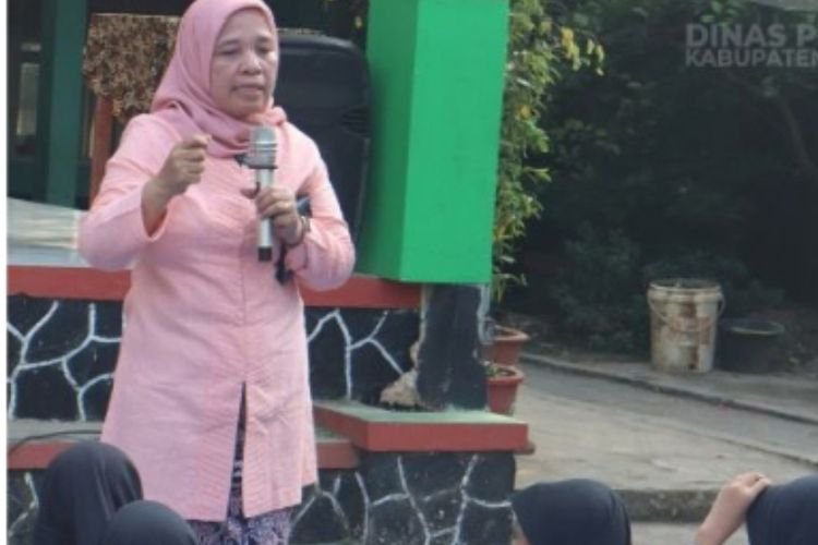Plt Kadisdik Sadiyah Ingatkan Kepada Guru di Purwakarta untuk Menjunjung Tinggi Nilai Kejujuran dan Integritas