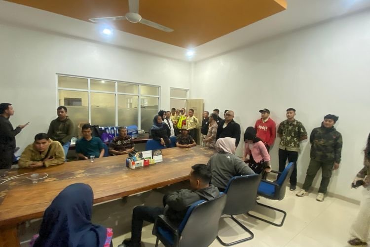 Walau Tak Punya Ijin, Oknum Karyawan TSI Dengan Arogan Halangi Kerja Karyawan Resmi Bonbin