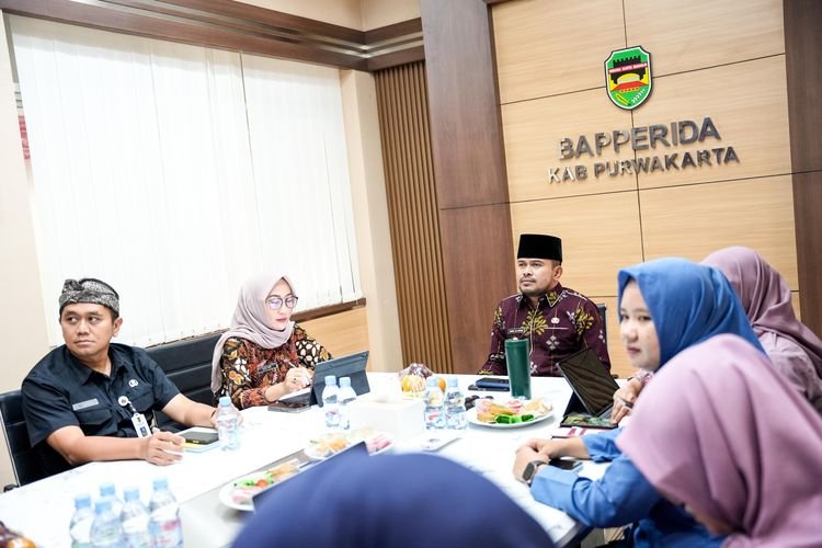 Pemkab Purwakarta Terima Penghargaan Sertifikat Bebas Frambusia