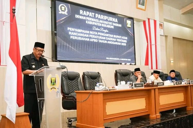 Bupati Sukabumi Sampaikan Nota Pengantar Raperda Perubahan APBD 2025