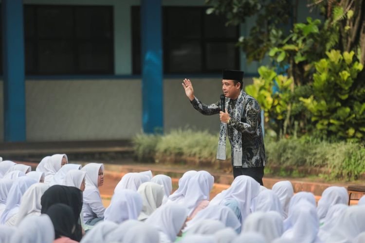 Bangun Karakter Pemuda Lewat Kesadaran Beragama