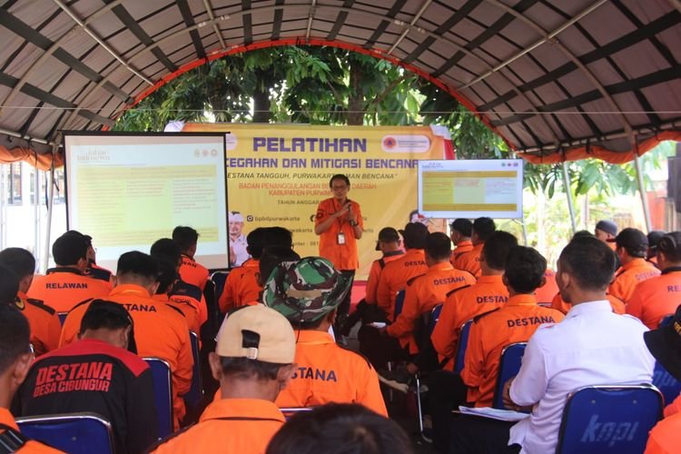 Mitigasi Bencana, Pemkab Purwakarta Berikan Pelatihan Puluhan Petugas BPBD 