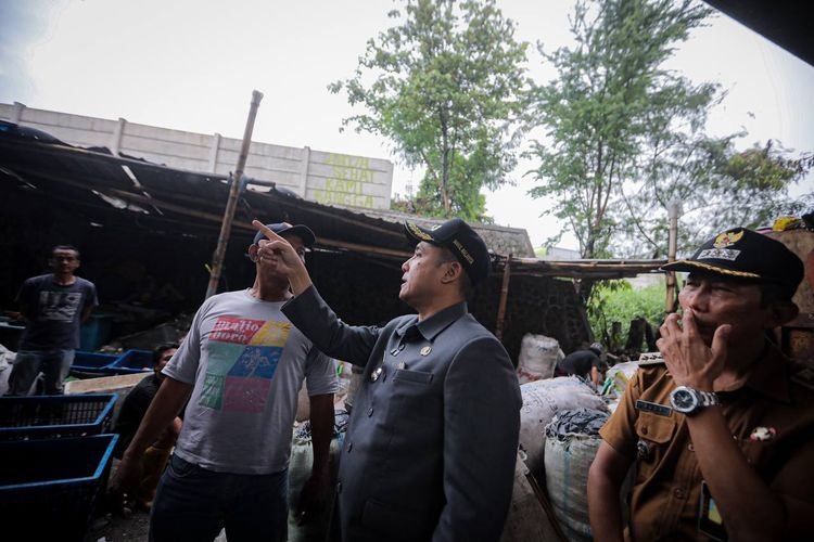 Pemkot Bandung Siapkan Solusi Agar TPS Cibaduyut tak Ganggu Kenyamanan Pesantren