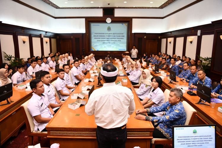 Sekda Jabar: Lulusan IPDN Harus Jadi Pemimpin Tangguh di Tengah Tantangan