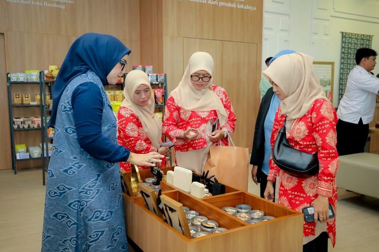 UMKM Kota Bandung Jadi Inspirasi Dekranasda Kabupaten Pinrang