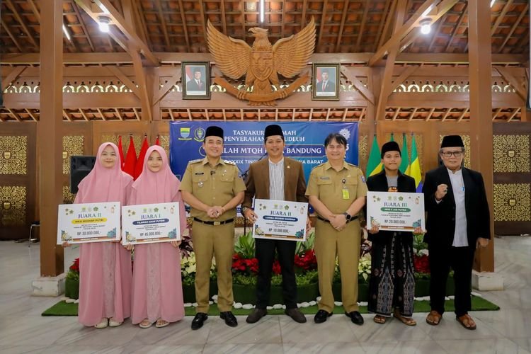 Raih 23 Medali! Pemkot Bandung Beri Kadeudeuh untuk Para Juara MTQH Jabar 2025