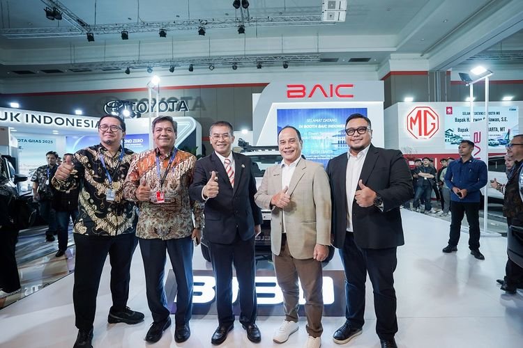 SUV HYBRID TERBARU BAIC BJ30 HADIR DI BANDUNG DENGAN HARGA KHUSUS SELAMA GIIAS 2025 – BANDUNG