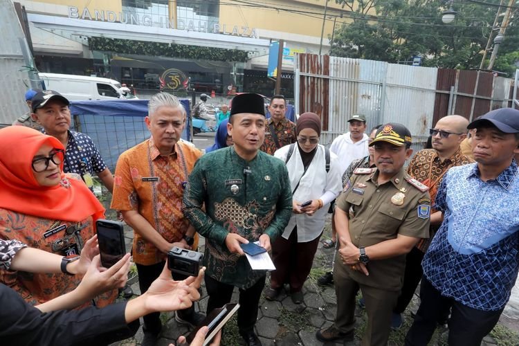 Pemkot Bandung Dorong Warga dan Pengusaha Taat Aturan Demi Ketertiban Kota