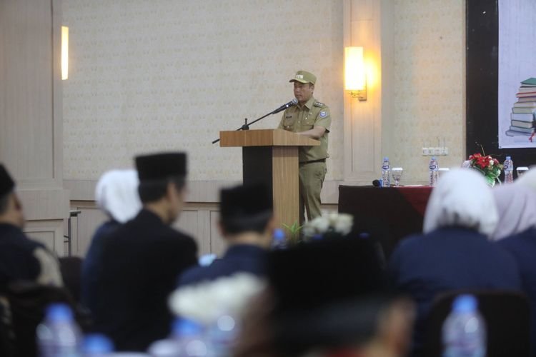 Erwin: Guru Agama di Kota Bandung Harus Jadi Teladan dan Mau Mendengar