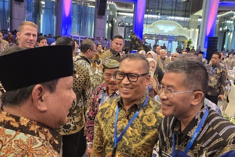 Wagub Jabar Erwan Setiawan Hadiri Puncak Peringatan Hari Guru Nasional Bersama Presiden Prabowo