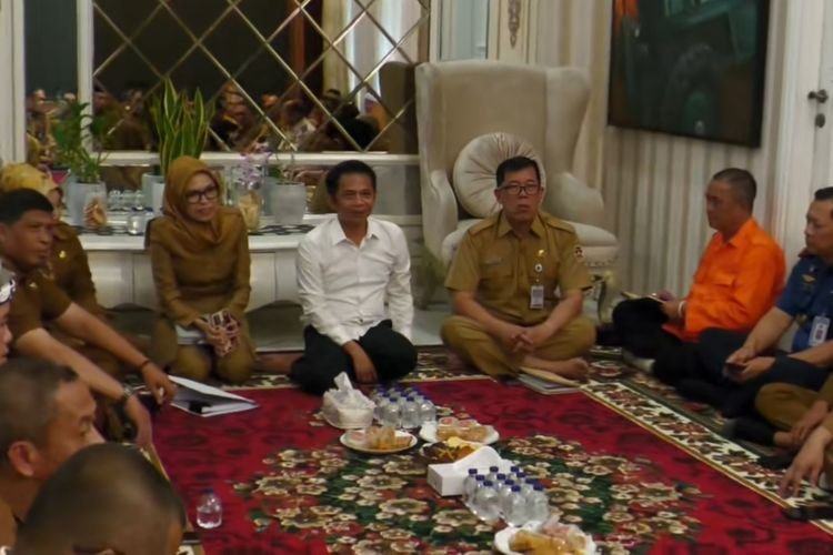Tegas, Bupati Purwakarta Om Zein Minta Anak Buahnya Sigap Mengatasi Permasalah yang Terjadi di Masyarakat, Jangan Sampai Keduluan Orang Lain