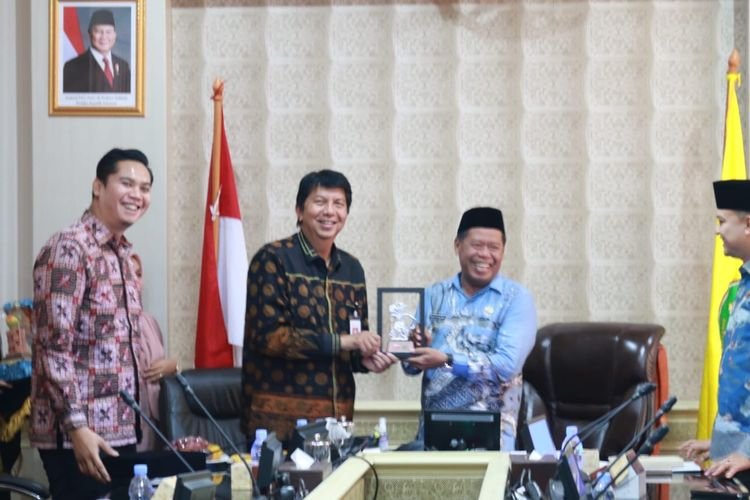 SINERGI OJK DAN PEMDA MAJALENGKA: PERLUASAN AKSES KEUANGAN, PENGUATAN UMKM, DAN EKONOMI DAERAH
