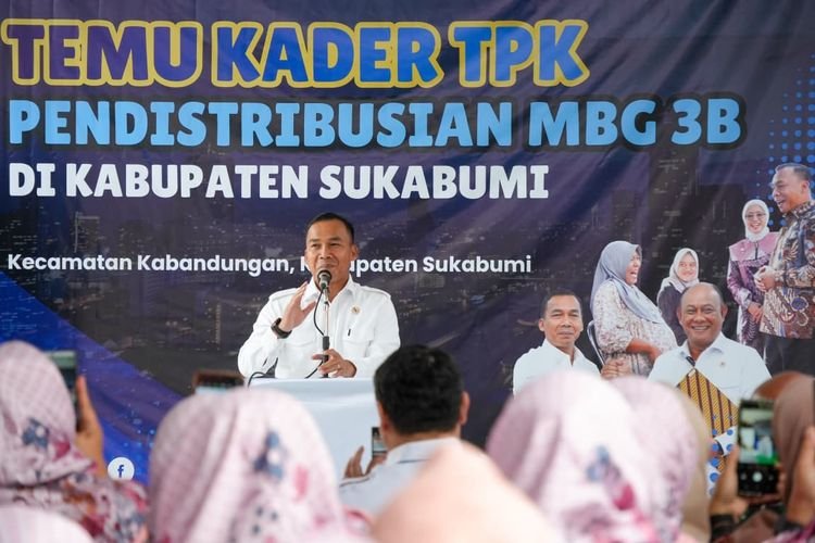 GEGAP GEMPITA RATUSAN KADER DI SUKABUMI NYANYIKAN MARS TPK DAN TEGUHKAN KOMITMEN DUKUNG MBG 3B