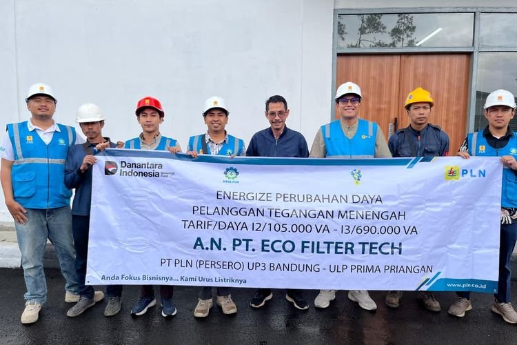 PLN Dukung Kesiapan Operasional PT Eco Filter Tech Bandung melalui Penyalaan Tambah Daya Listrik